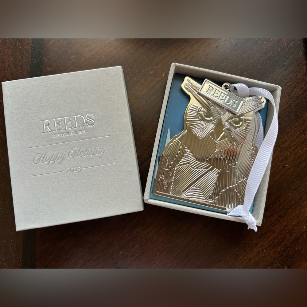 Reeds Jewelers Ornament